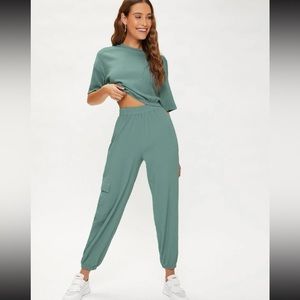 Drop Shoulder Soljd Top & Flap Pocket Pants Set